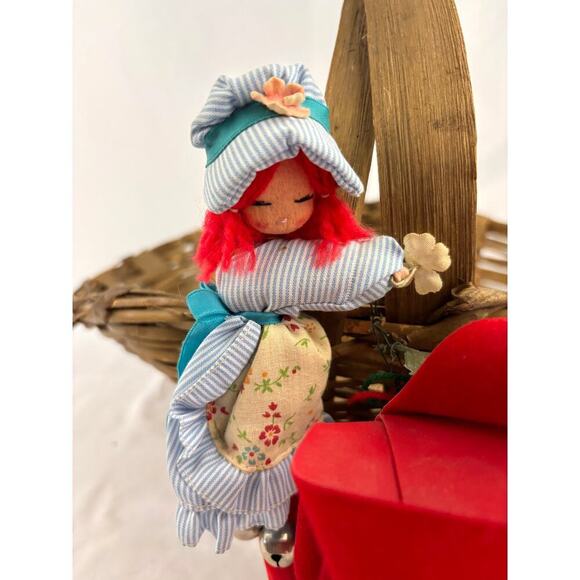 Vintage Christmas Gathering Basket Farmers Market Wicker Storage 1950s - Picture 10 of 16